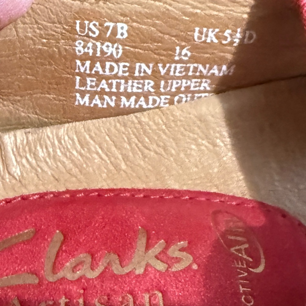Clarks Artisan Mary Jane Flats Red Leather Whipstitch 7B Excellent Never Worn - Picture 7 of 7